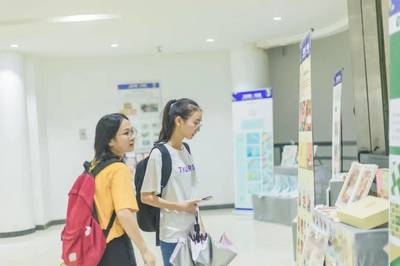 在東軟，如何通過圖書出租培養你的文藝范？